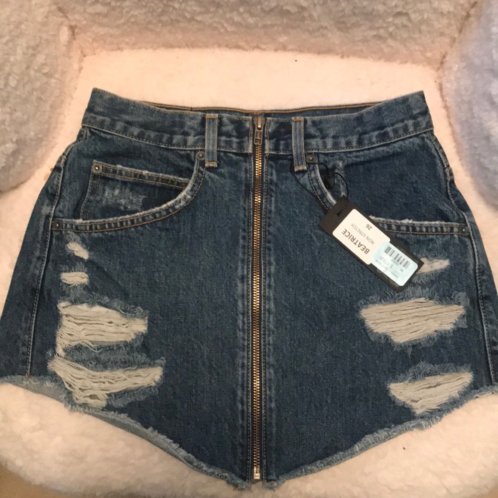 NWT authentic CARMAR beatrice skirt